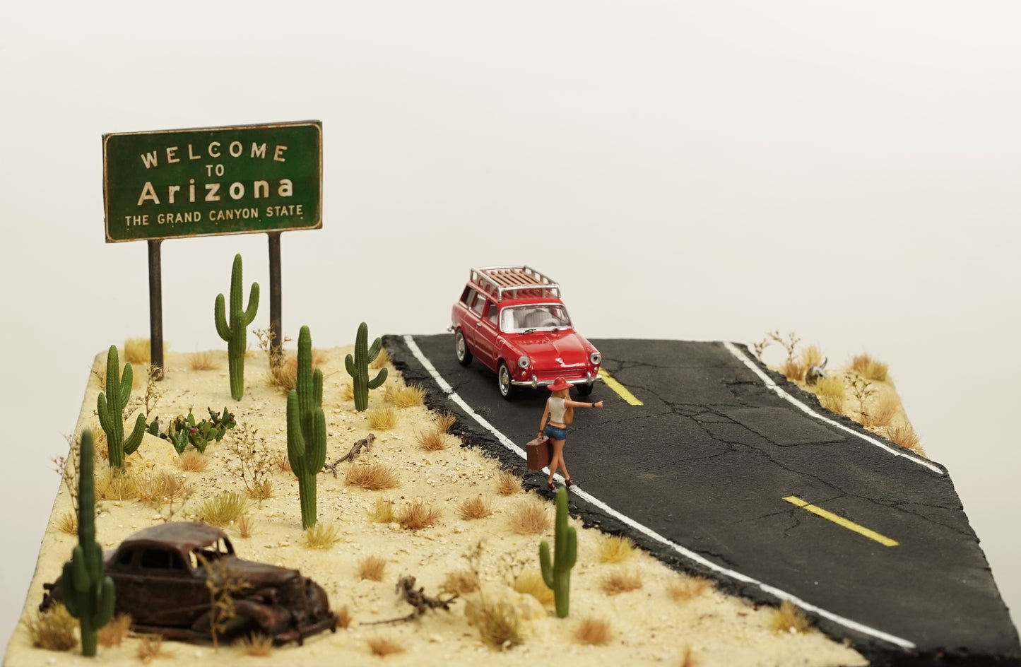 Diorama 1/64 scale "Arizona Desert Road" with cactus for Hotwheels car